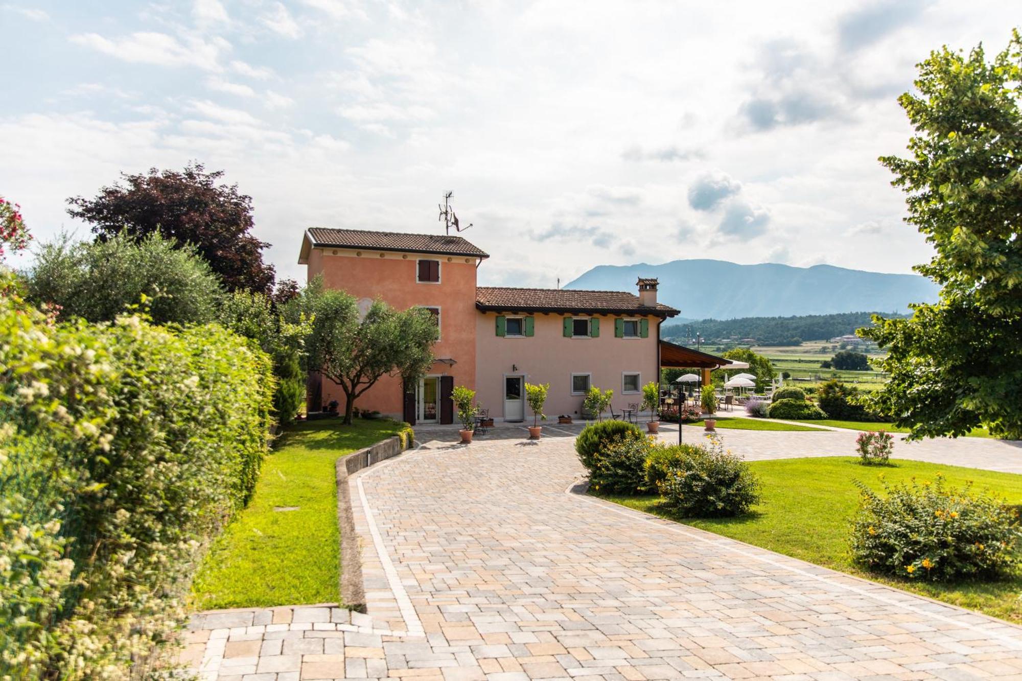 B&B Ca' Marognole Caprino Veronese Exterior photo